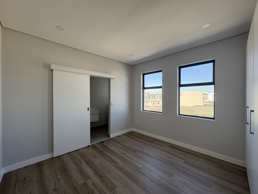 4 Bedroom Property for Sale in Sandown Western Cape